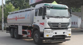 重汽后八輪油罐車圖片